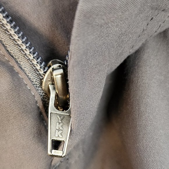 Mens gray size 36 Orvis Stretch Cargo Shorts with Hidden Zippers - EXCELLENT! - Picture 9 of 14